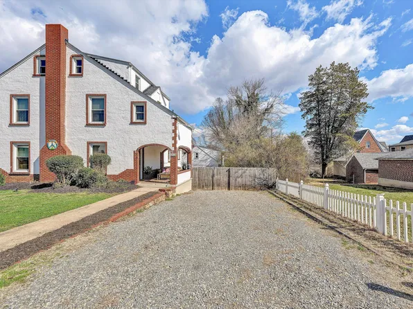 3313 Valley View Ave NW, Roanoke, VA 24012