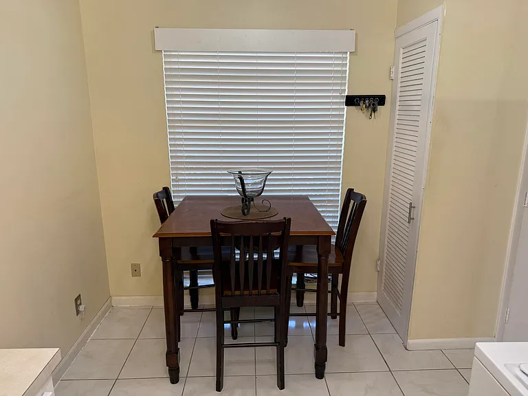 8540 Chevy Chase Dr #8540 — Photo 6