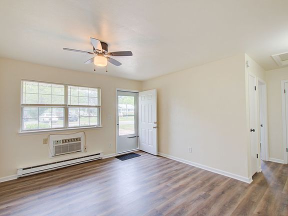 4th image of 1306 Linden Ave Unit A