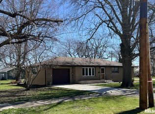 703 NE 3rd Ave, Galva, IL 61434