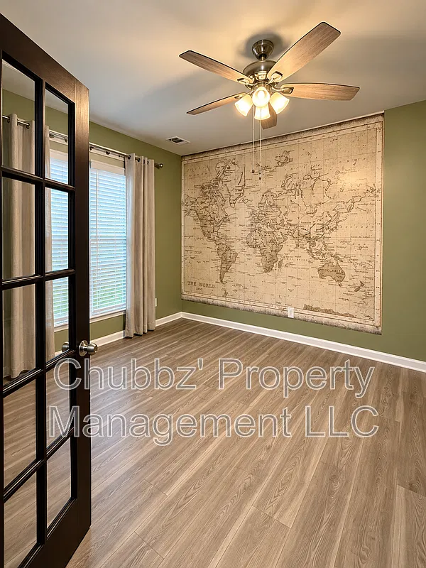 3 bed, 2.0 bath, 1700 sqft, $2,650 — Photo 2