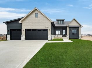 1330 NW Brooks Dr, Waukee, IA 50263