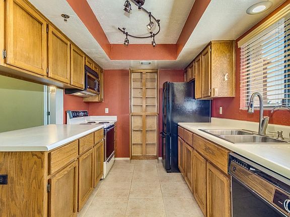 3rd image of 3031 N Civic Center Plz Unit 315
