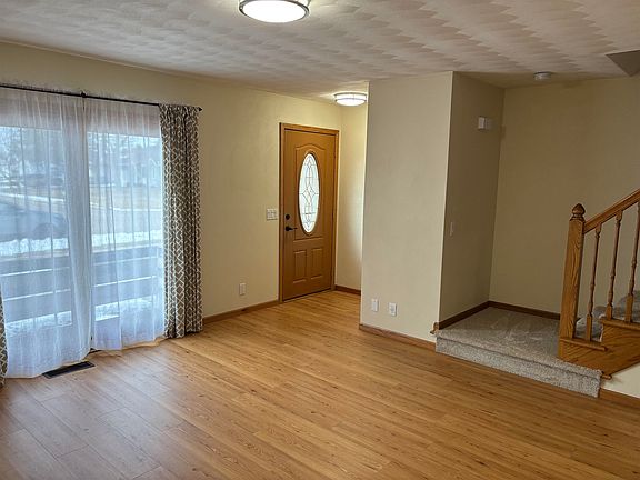 2nd image of 1424 Dayton Dr