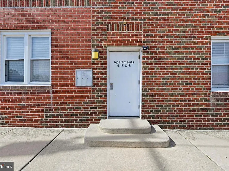 200 Wanamaker Ave #2 — Photo 15