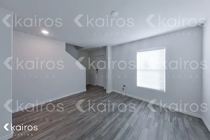 4 bed, 2.5 bath, 2054 sqft, $2,395 — Photo 2
