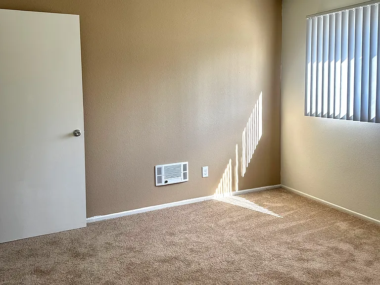 Garden View Apartments — Photo 45