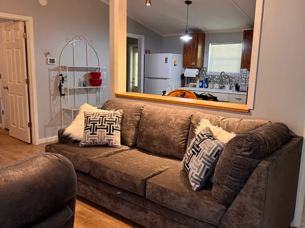 (undisclosed Address), Hazard, KY 41701