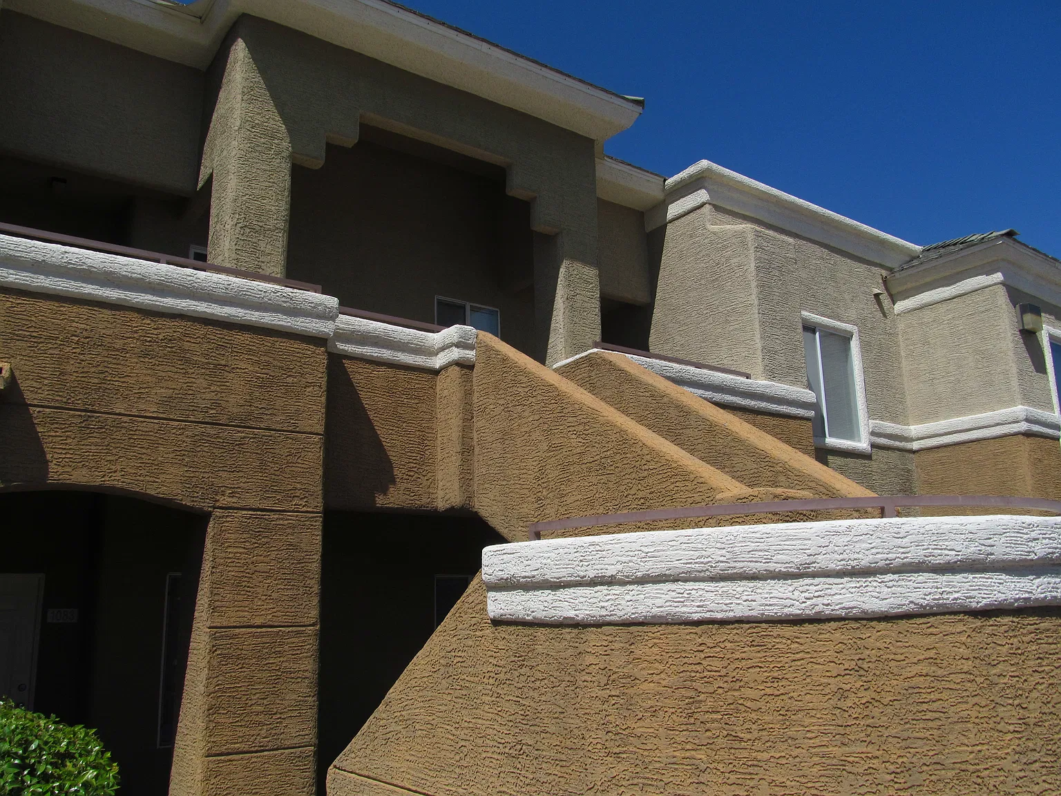 2 bed, 948 sqft, $1,290 — Photo 3