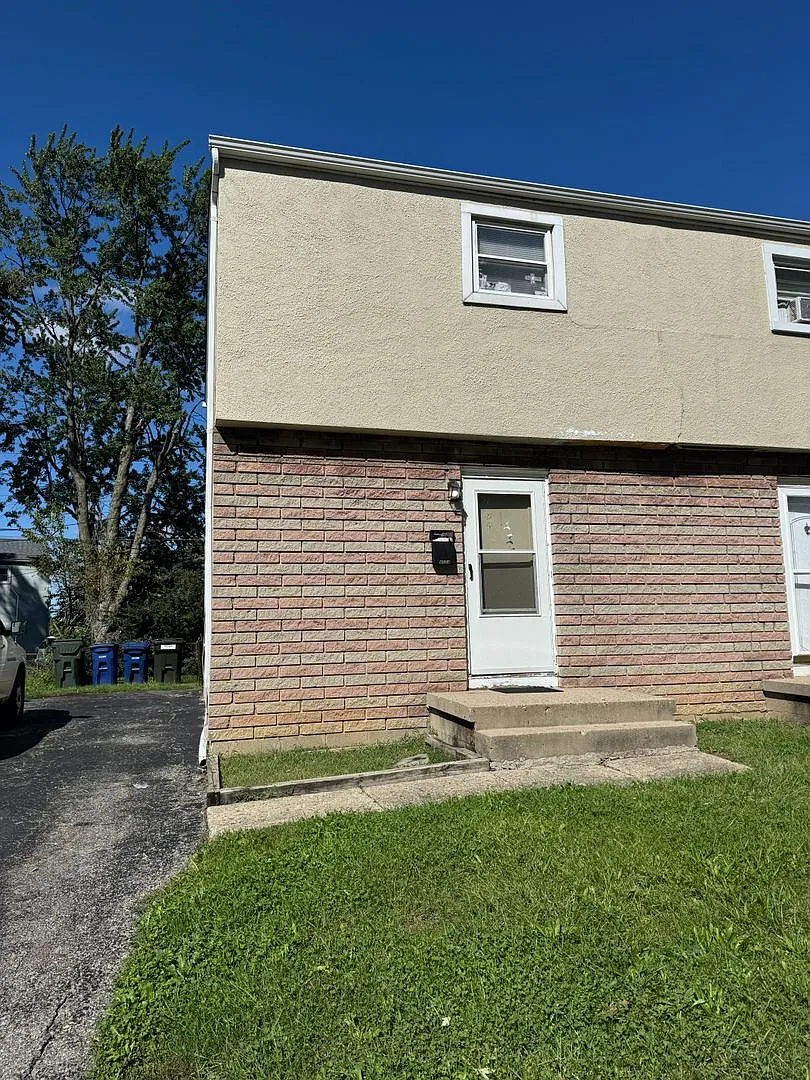 4052-4054 Halsey Place — Photo 1