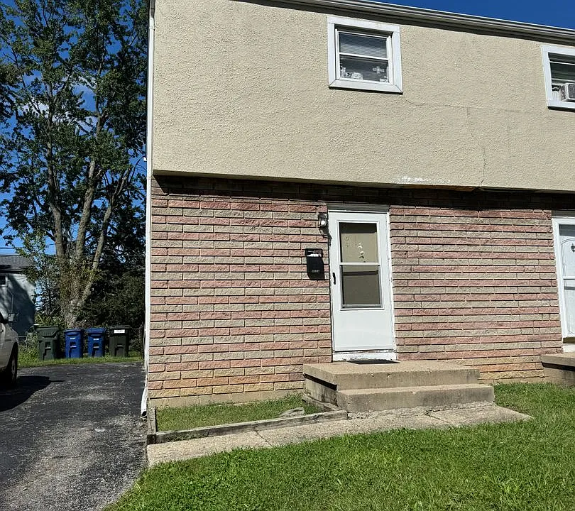 4052-4054 Halsey Pl