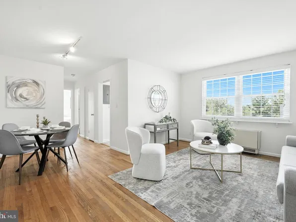 2030 N Vermont St APT 304, Arlington, VA 22207