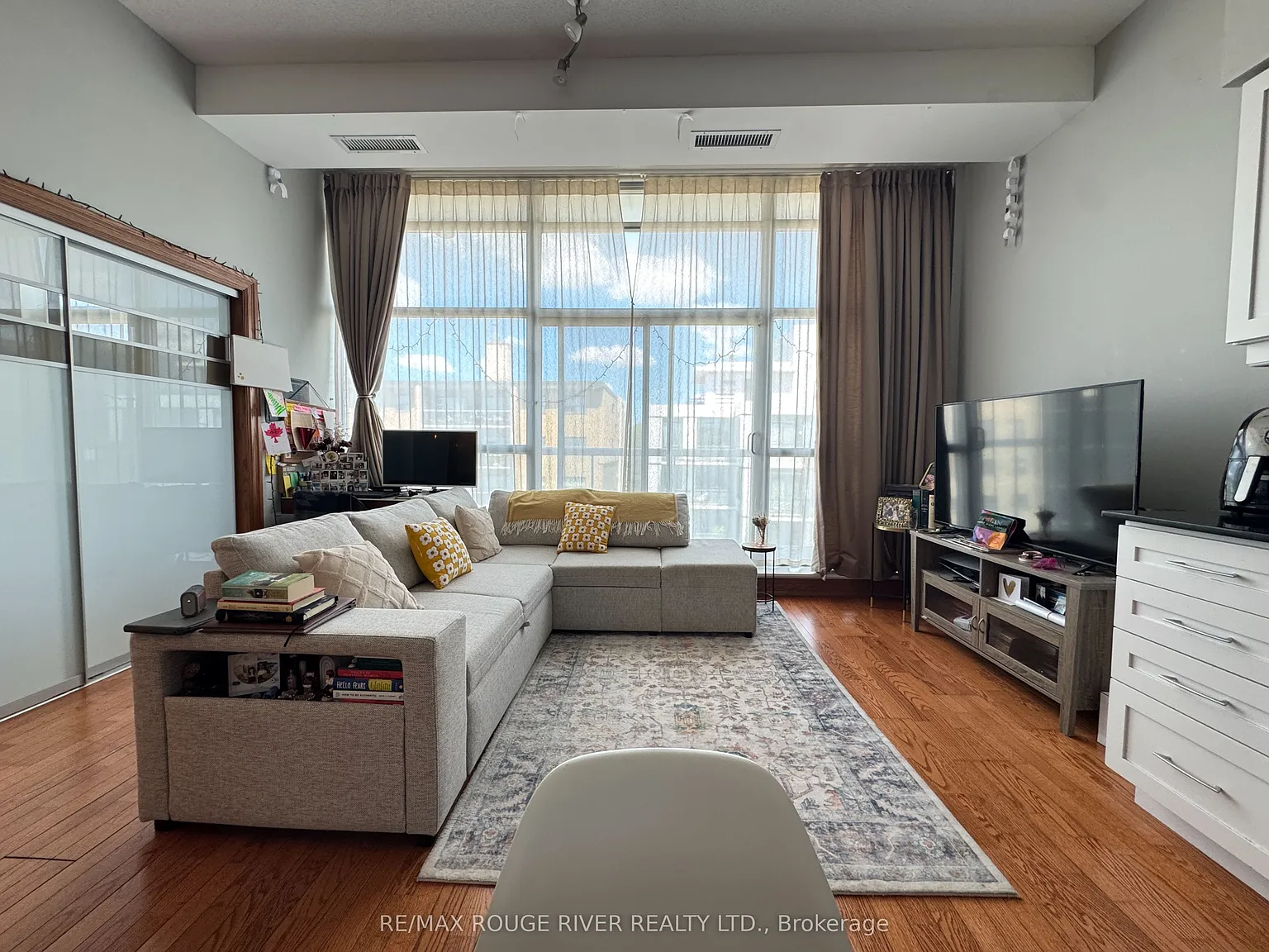 North Beach Lofts — Photo 4