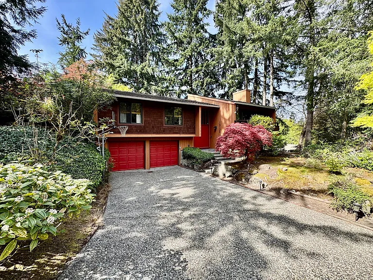 15130 SE 47th Pl — Photo 1