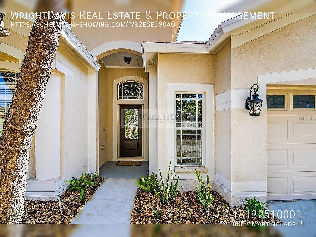 Fully Renovated 4BR/3BA Home in Desirable FishHawk Ranch — Photo 3