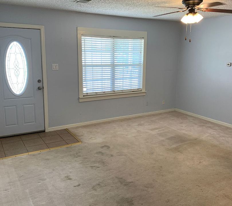 2nd image of 1615 Woodruff Ln