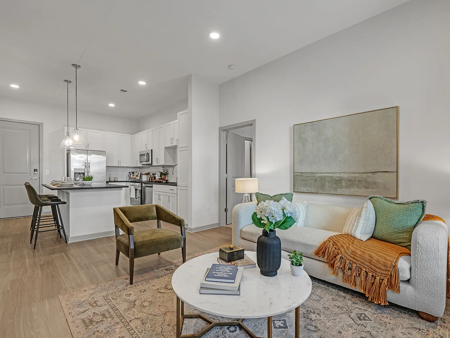 District 757 Apartments — Photo 3