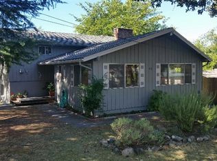 516 S Rose St, Phoenix, OR 97535