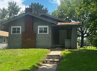 1002 N 7th St, Arkansas City, KS 67005