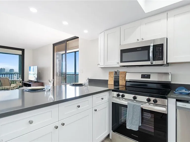26225 Hickory Blvd #PHB — Photo 4