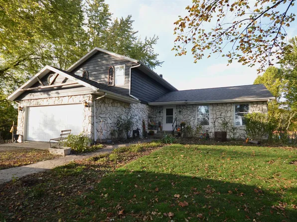 8780 E 600 N, Grovertown, IN 46531