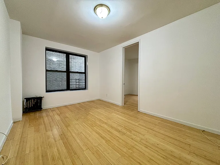 80 Fort Washington Ave #27 — Photo 3