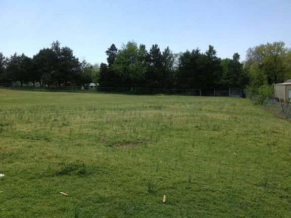 Extra large fenced backyard