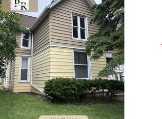 734 14th Ave S #2, Clinton, IA 52732