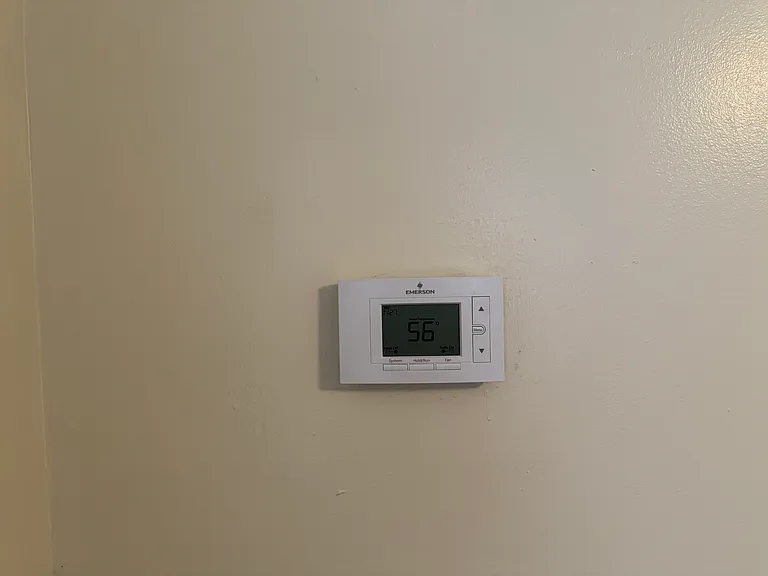 435 Brooks Ave #UP — Photo 9
