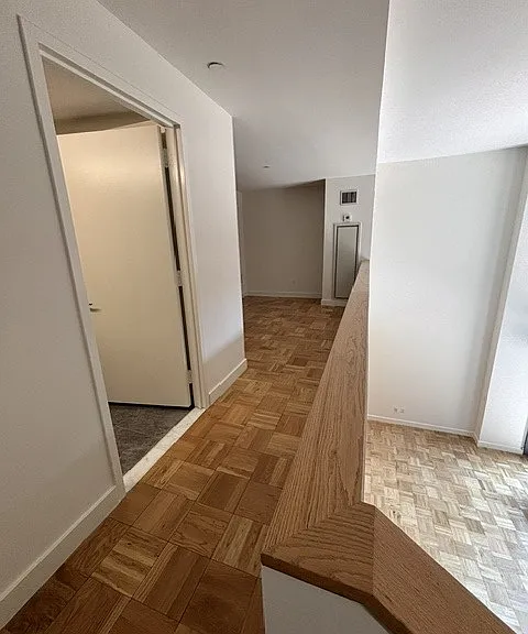 312 11th Ave #4G — Photo 4