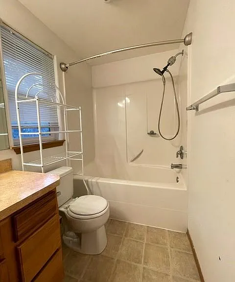 18111 Upland Dr SE — Photo 21