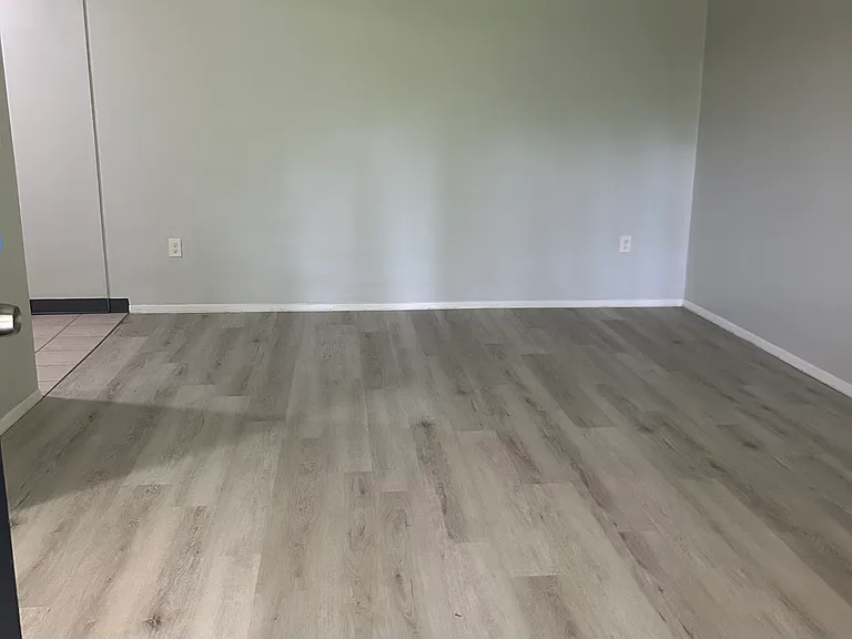 Beaver Crest Townhomes and Garden Apartments — Photo 6