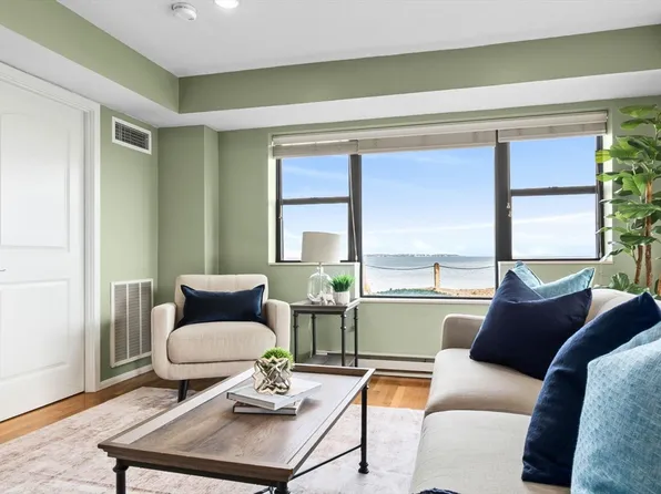 3 Seal Harbor Rd APT 137, Winthrop, MA 02152