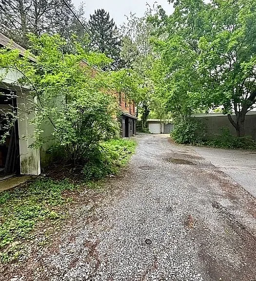 729 E Orange St — Photo 27