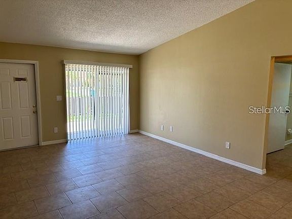 3rd image of 9982 87th St