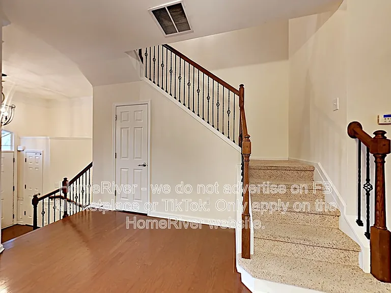 2329 Limehurst Dr NE — Photo 6