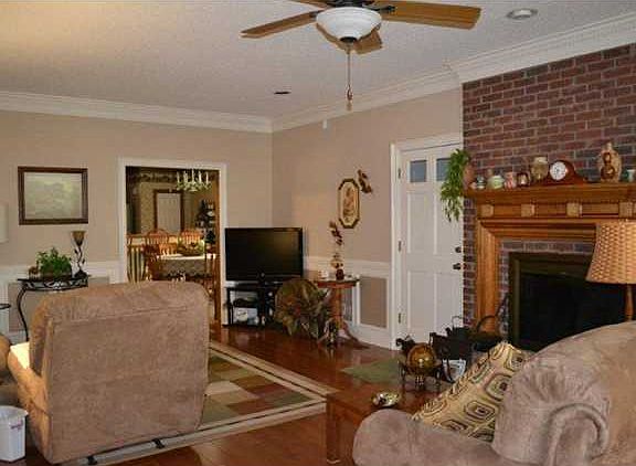 3rd image of 12237 Grandview Dr