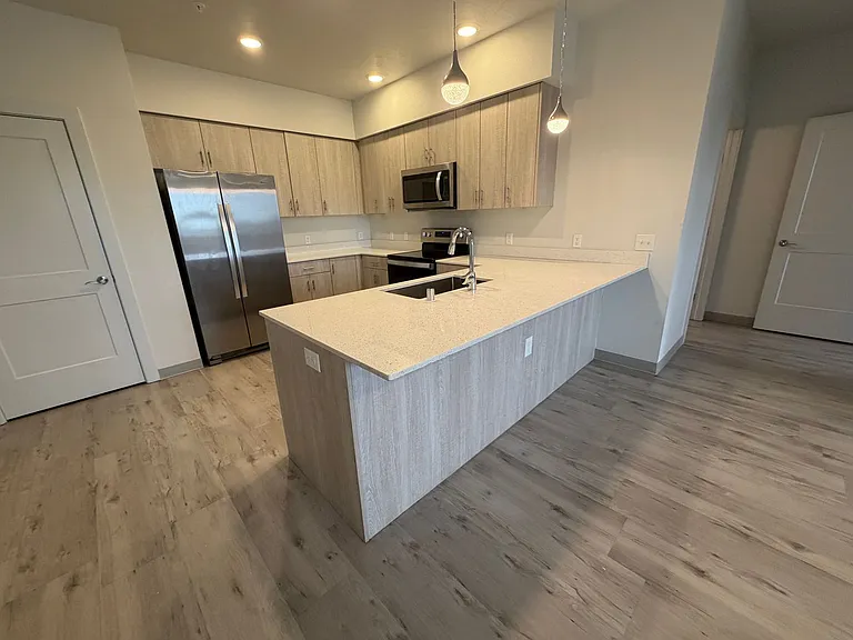 Nathan Apartments — Photo 29