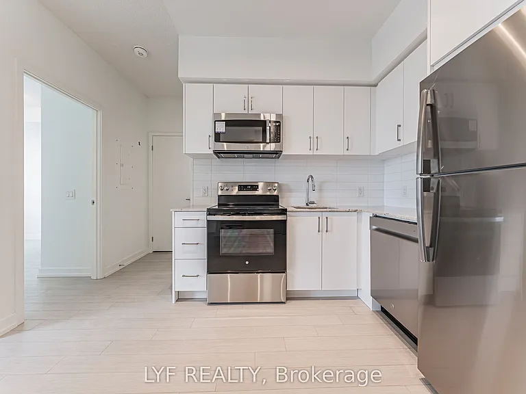 4010 Eglinton Ave W #922 — Photo 8