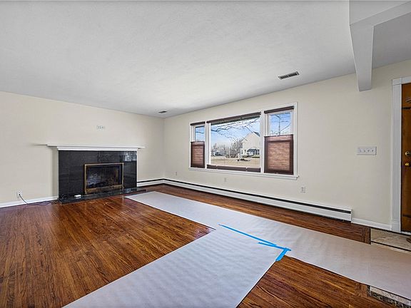 4th image of 2820 Culver Rd