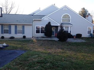 40 Hancock Ln, Manalapan, NJ 07726