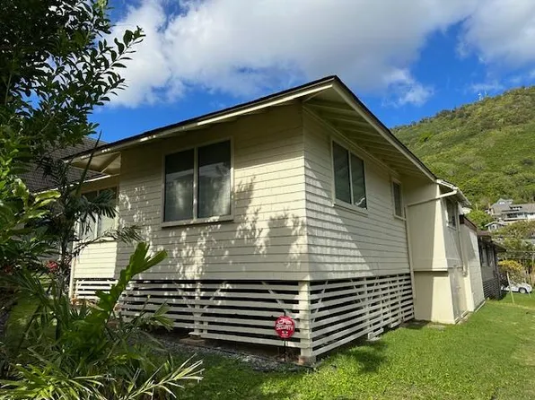 2711A Manoa Rd, Honolulu, HI 96822