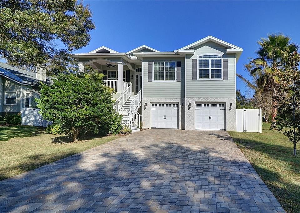 1st image of 11 Baywood Dr