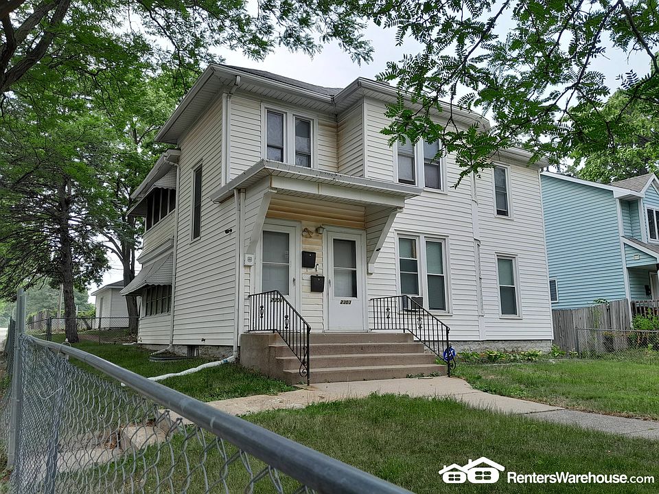 1st image of 2301 Fremont Ave N