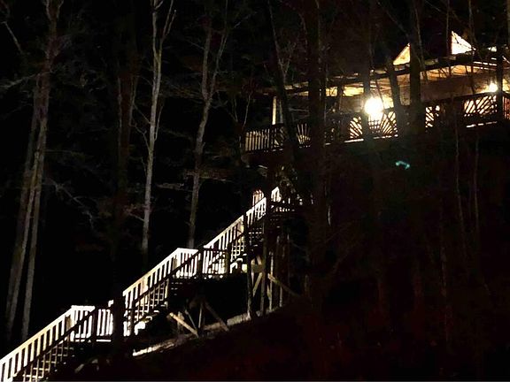 5th image of 202 Getaways Rd