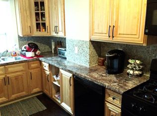 56 1/2 W Main St, Mechanicsburg, PA 17055