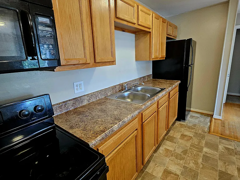 701 3rd St SW #1 — Photo 3