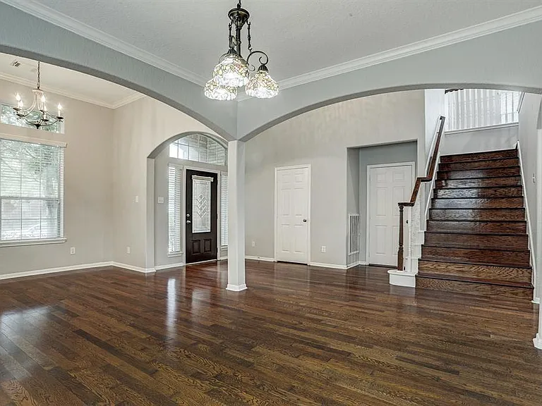 2626 Canyon Falls Dr — Photo 2