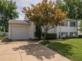 2860 Beechwood Ln, Maryland Heights, MO