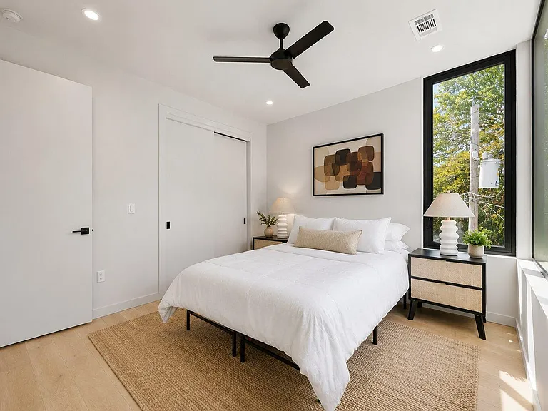 1403 Barton Hills Dr #3 — Photo 17